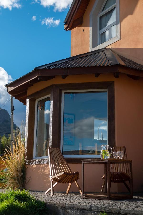 Hotel Cumbres Nevadas El Chalten Bagian luar foto